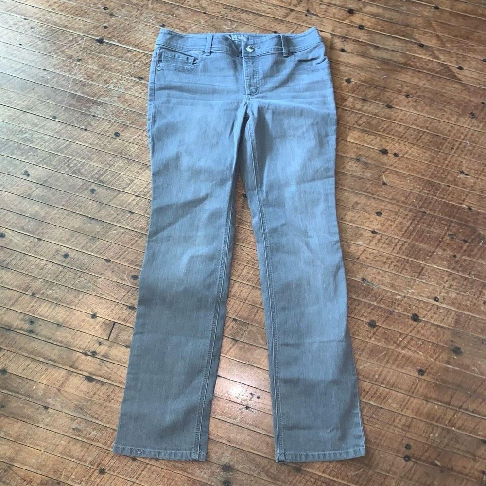 Chico’s So Slimming gray straight leg normcore travel 0/4 jeans